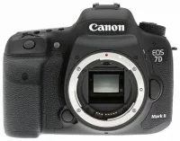 Камера Canon EOS 7D Mark II Body отзывы владельцев